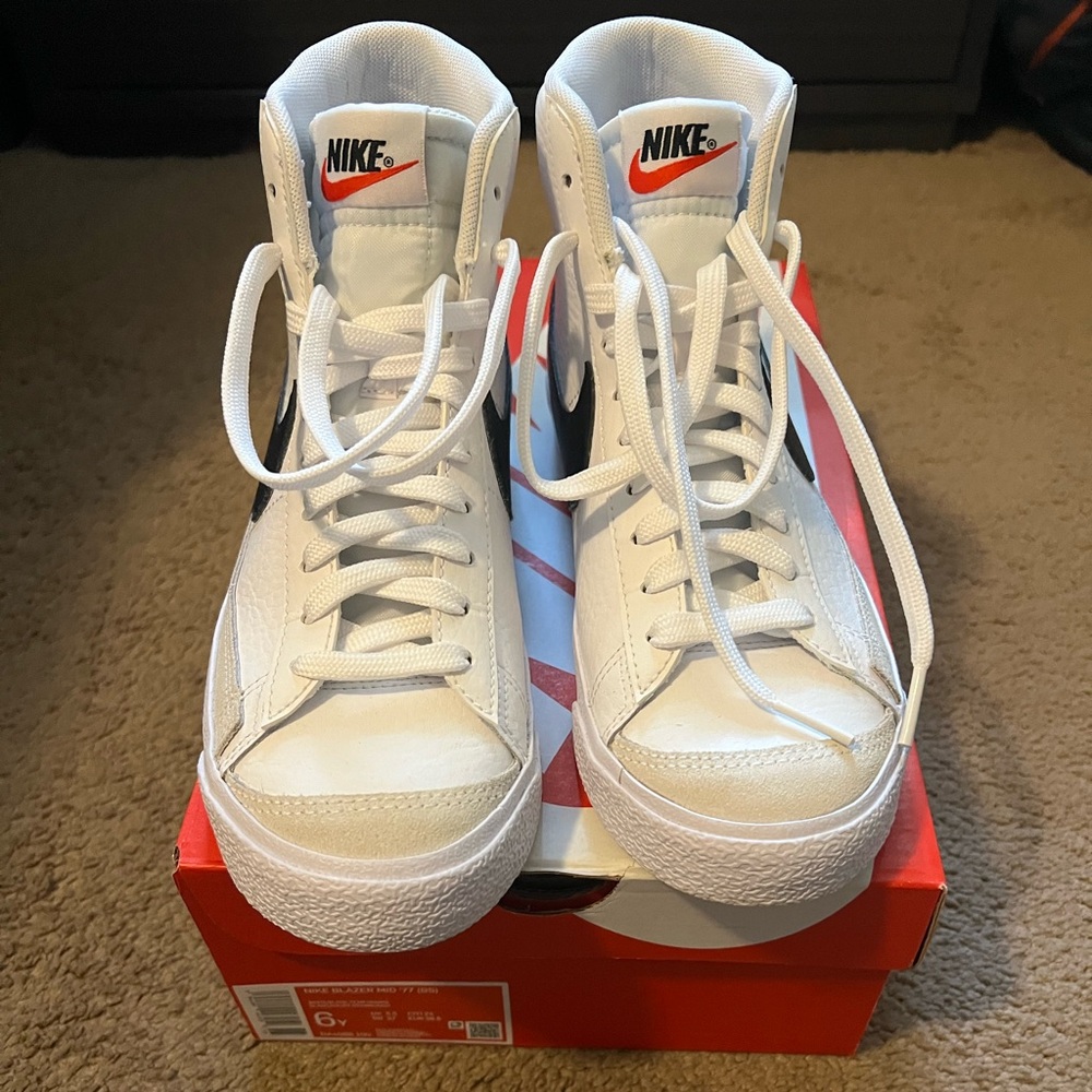 Nike Blazer Mid ‘77